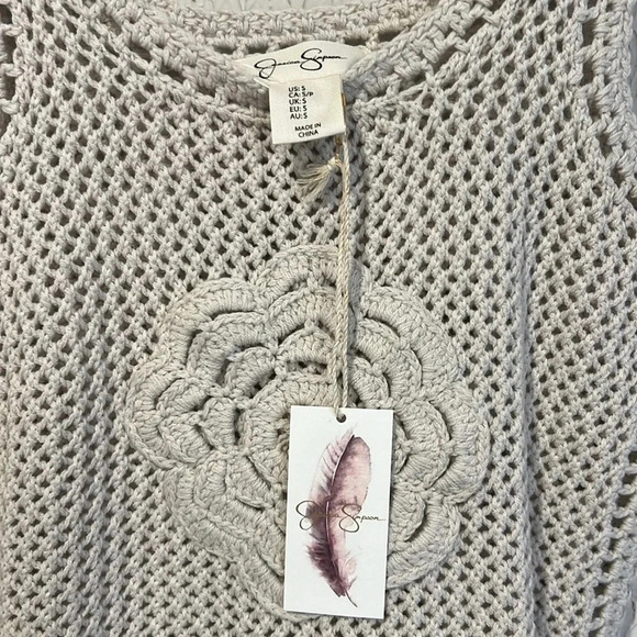 Jessica Simpson Beige crocheted sweater tank top size small - Picture 3 of 6